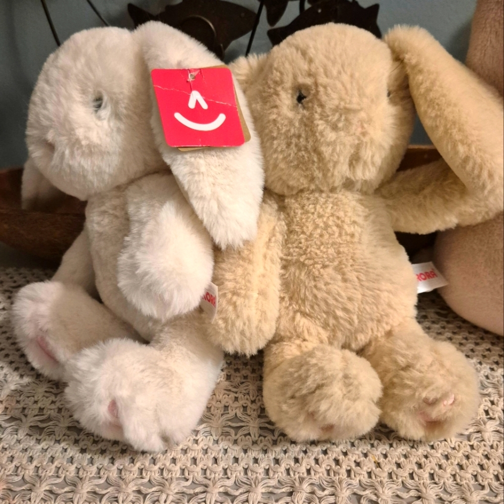 Aurora Brulée Bunnies | Caramel & Cream